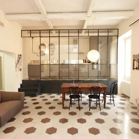 Gracchi Flat